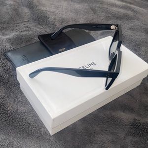 AUTHENTIC 55MM Oversized Square Sunglasses
Color: BLACK
Price: 460.00